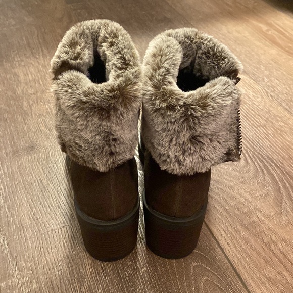 NWOB and never-worn Vintage Foundry Co. Olive Suede Faux Fur Boots Size 6.5 - Picture 4 of 11